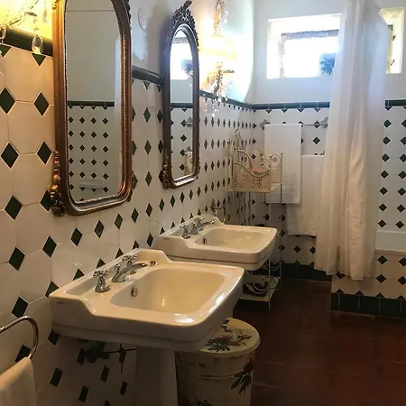 Rural Casa Dos Viscondes Da Varzea Lamego